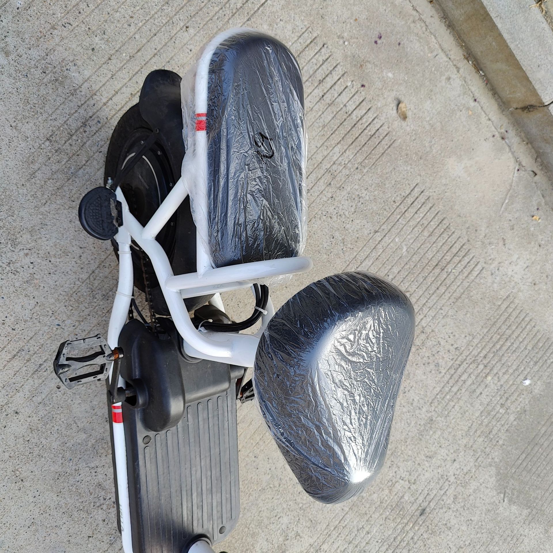 New national standard electric car rain cover universal disposable seat cushion cover bicycle transparent plastic protective seat cover