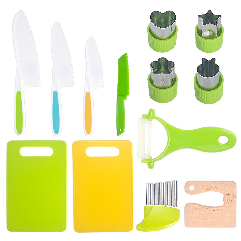 Children's plastic knife children's early education plastic knife cake knife fruit knife vegetable cutting does not hurt hands Children's knife suit