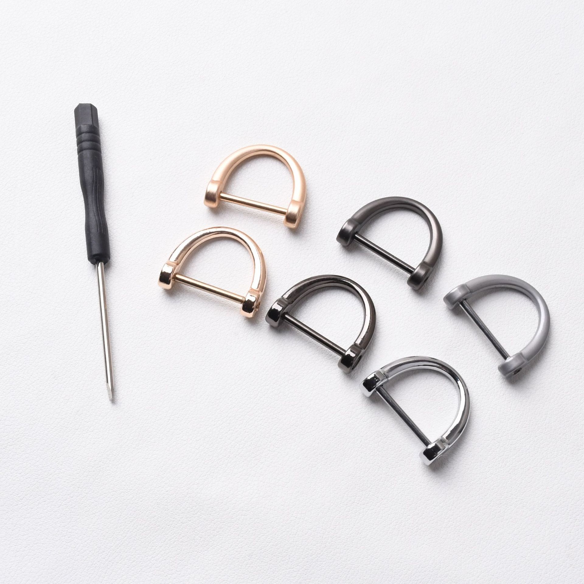Detachable Horseshoe Buckle Car Keychain Metal D Buckle Thickeneded Semicircular Ring D-Shaped Buckle Hardware Luggage Hardware Accessories