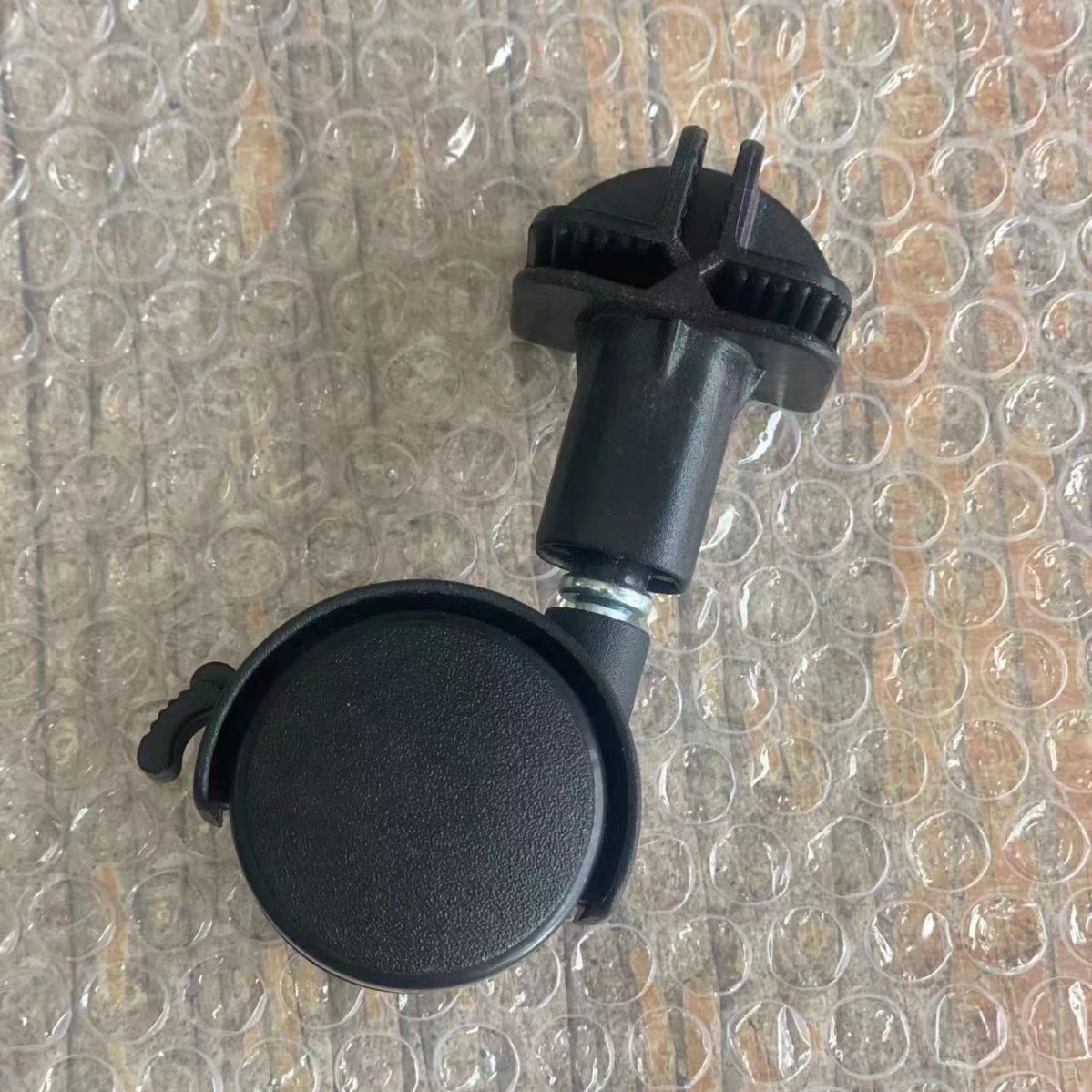 Long foot buckle cat cage accessories universal wheel caster right angle buckle semicircle buckle round buckle magic piece iron mesh wheel