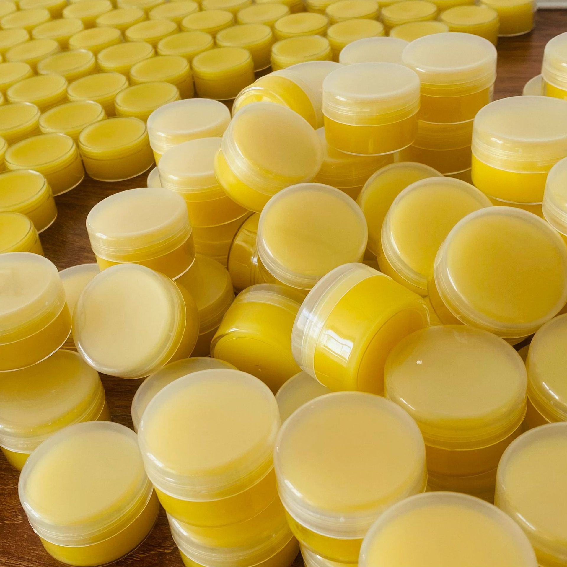 Manufacturer Wholesale 10g Wood Wax Oil Wenwan Peach Wood Maintenance Polishing Wax Mahogany Furniture Maintenance Wax Paste 10g