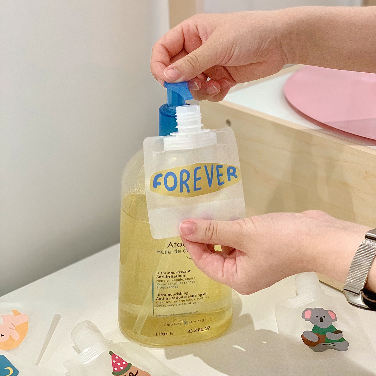 Spot 30ml 50ml 100ml Liquid Flip Cover Self-Standing Nozzle Bag Portable Travel Lotion Refill Bag