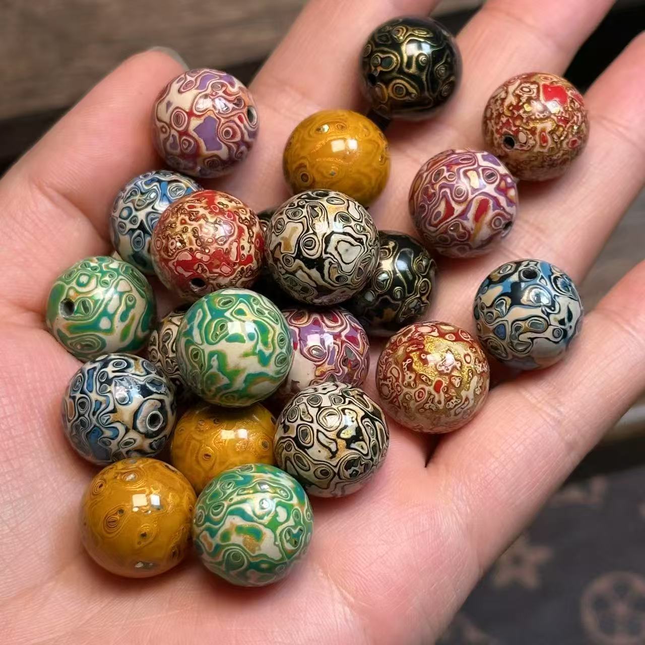 Оптовая продажа лакированных бусин нематериального культурного наследия, свободные бусины, инкрустированные перламутром, бусины из пурпурного сандалового дерева, прямая доставка с фабрики