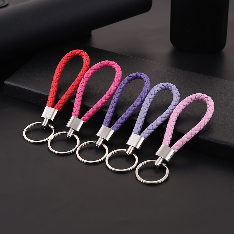 Spot new car key ring key chain pendant jewelry pendant small gift wholesale alloy key chain jewelry