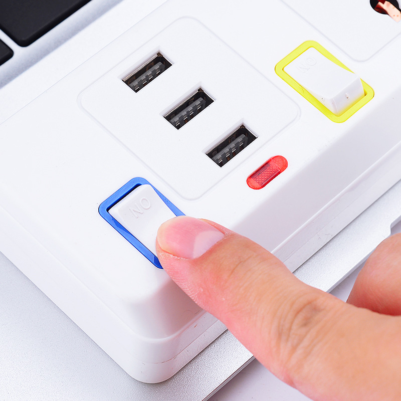 Wholesale multi-function British standard row plug smart charging dual USB with protection door Hong Kong version Singapore cross-border supply