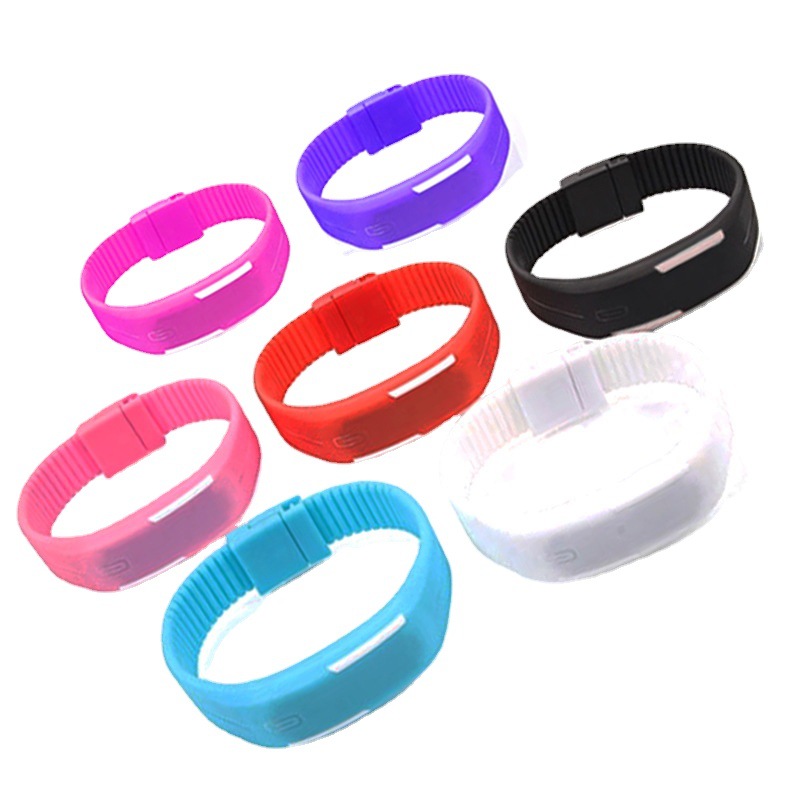 Factory direct foreign trade gifts LED silicone watch waterproof watch sports student watch LED can be a generation of hair