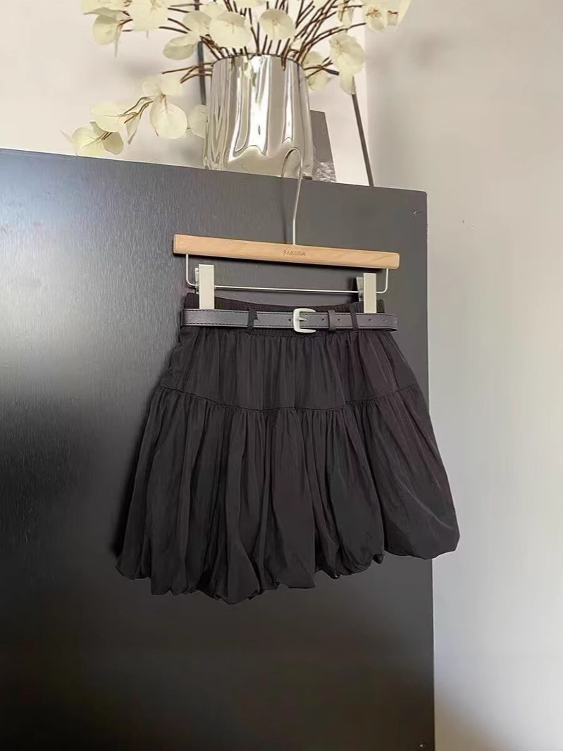 High-Waisted Slimming Anti-Exposure Black Puff Skirt with Belt for Women, 2025 Spring New Korean Versatile A-Line Short Skirt