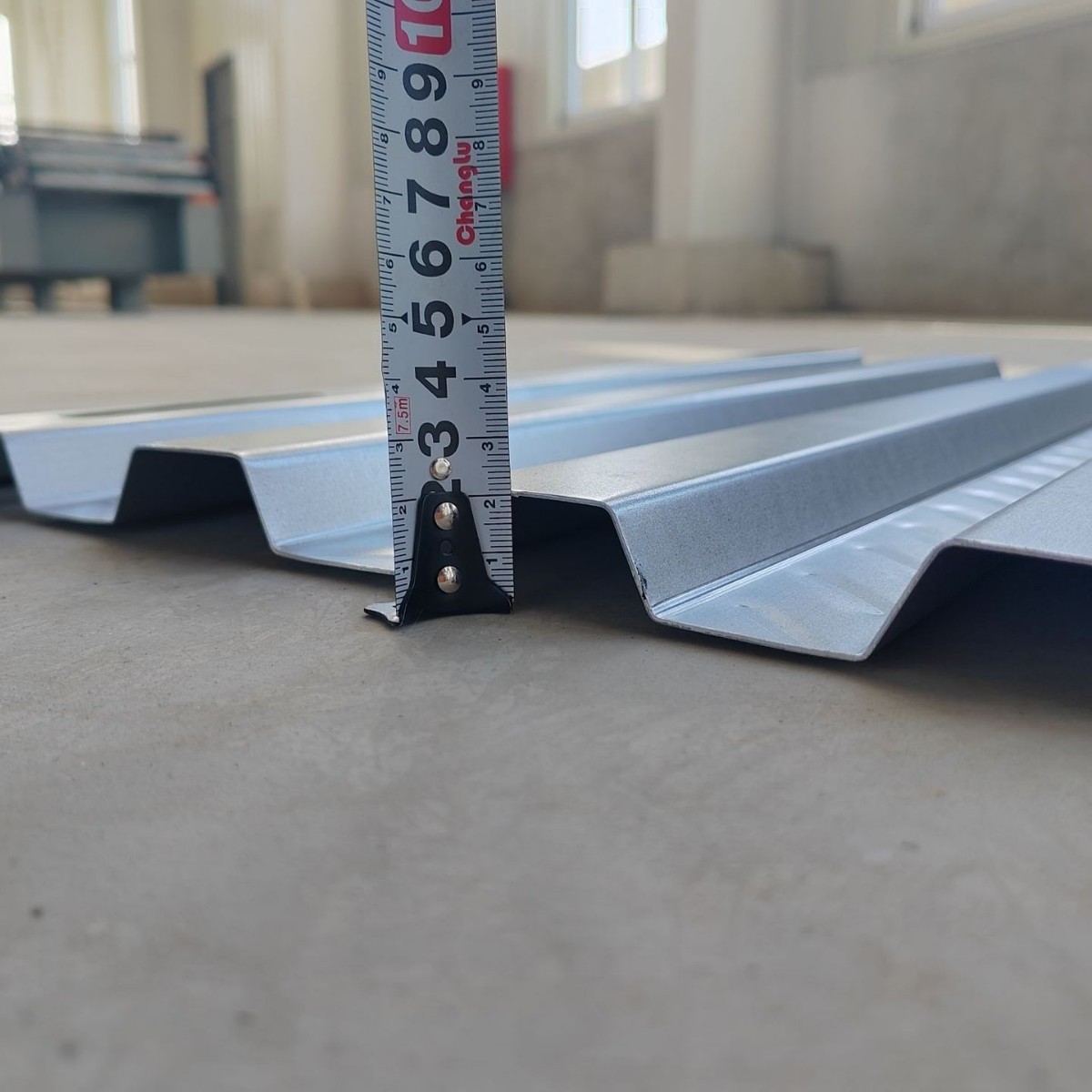 Zinc-Aluminum-Magnesium Maintenance Channel Photovoltaic Maintenance Channel Solar Power Station Maintenance Board Entity Manufacturer