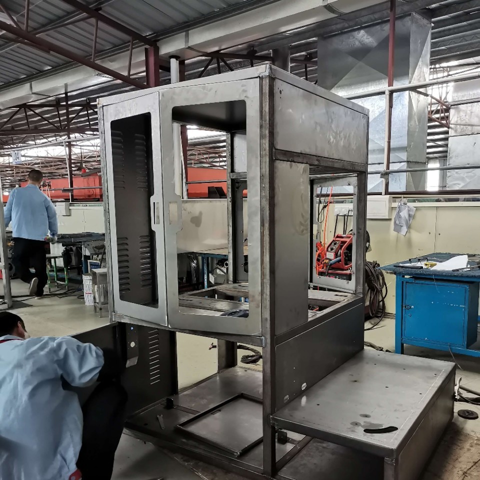 Sheet Metal Chassis, Cabinet Sheet Metal Parts, Shenzhen Chassis, Cabinet Sheet Metal Parts, Traffic Light Box, Communication Tools, Sheet Metal Processing