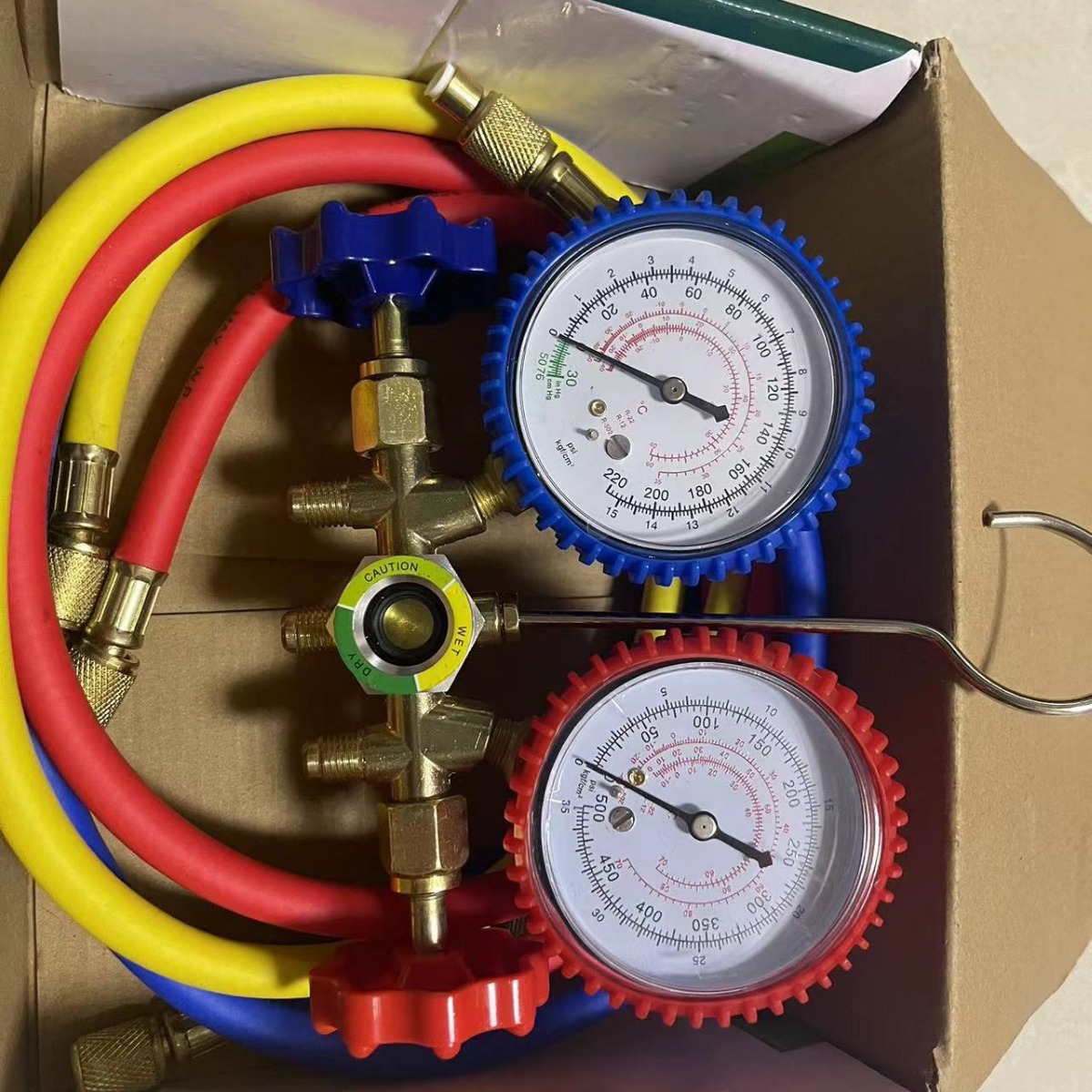 Fluoride meter 536 car air conditioner fluoride meter valve double meter valve snow refrigerant pressure gauge air conditioning system wholesale