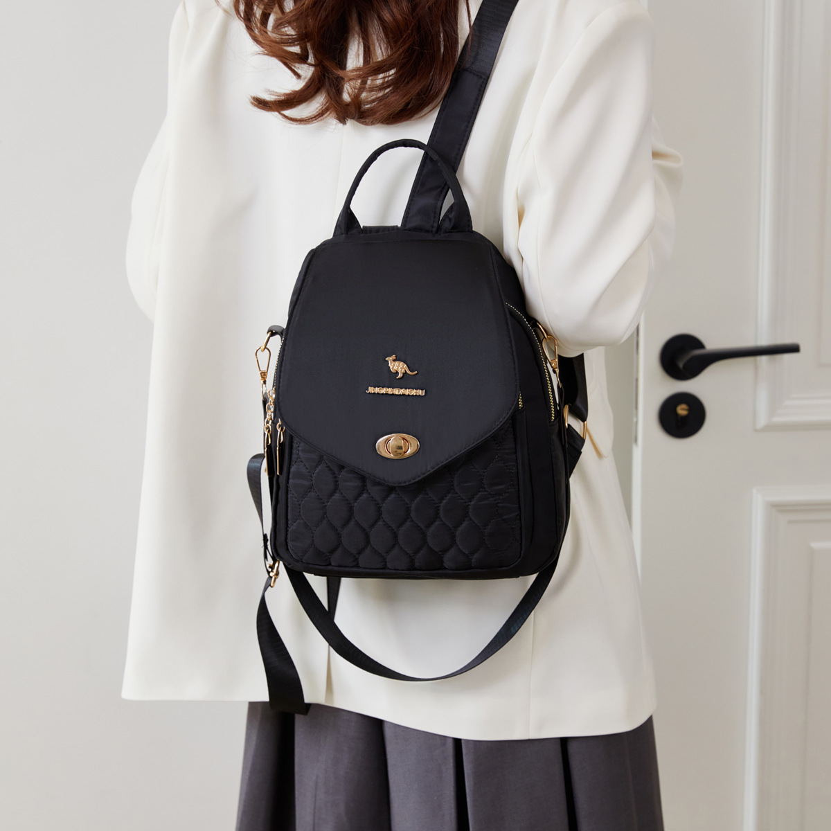 Spring and Summer Kangaroo Backpack for Women, Lightweight, Fashionable and Versatile, Multi-Functional Large-Capacity Casual Backpack for Women