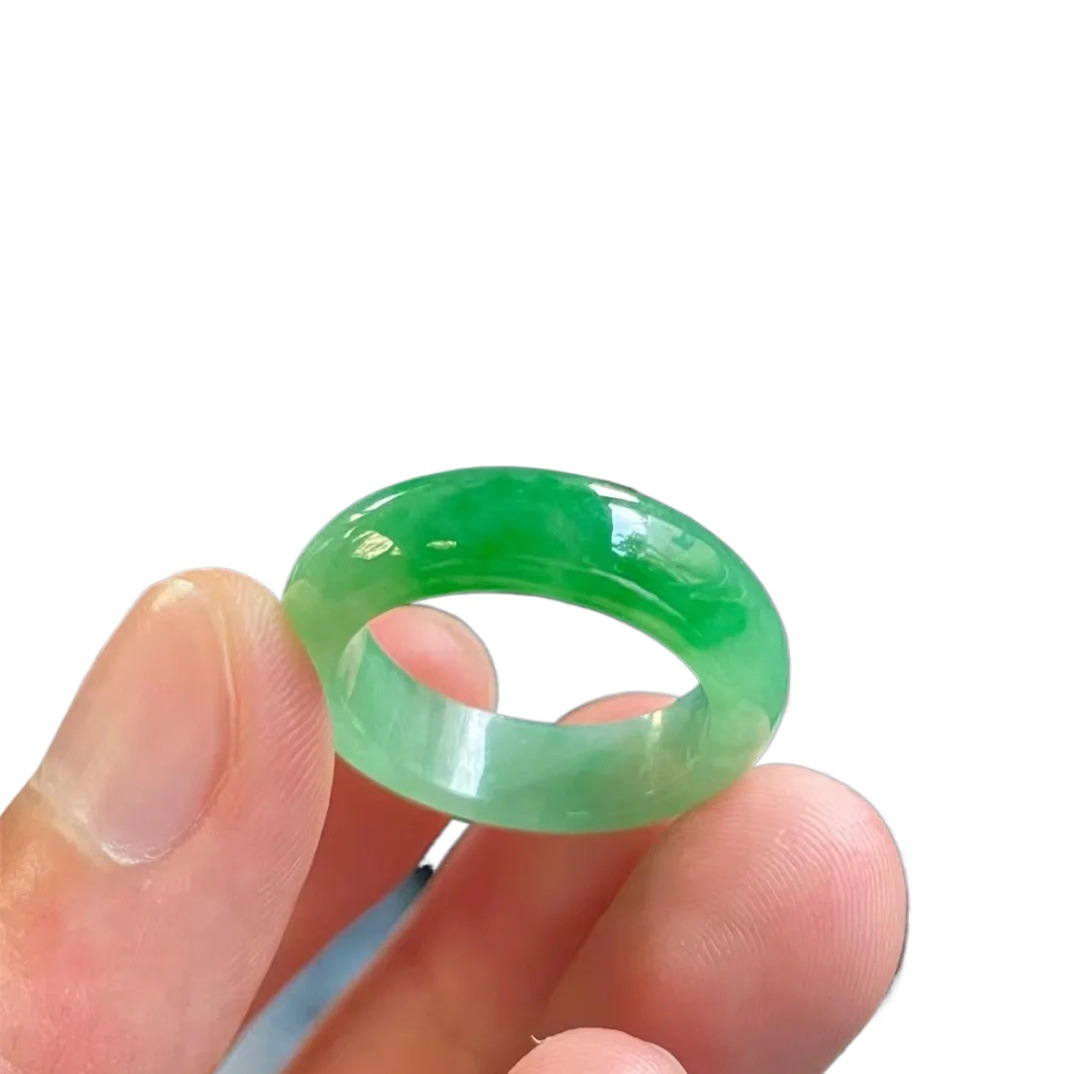 Burmese Jadeite Ice Full Green Ring Imperial Green Ring Ring Ring for Men and Women Lovers
