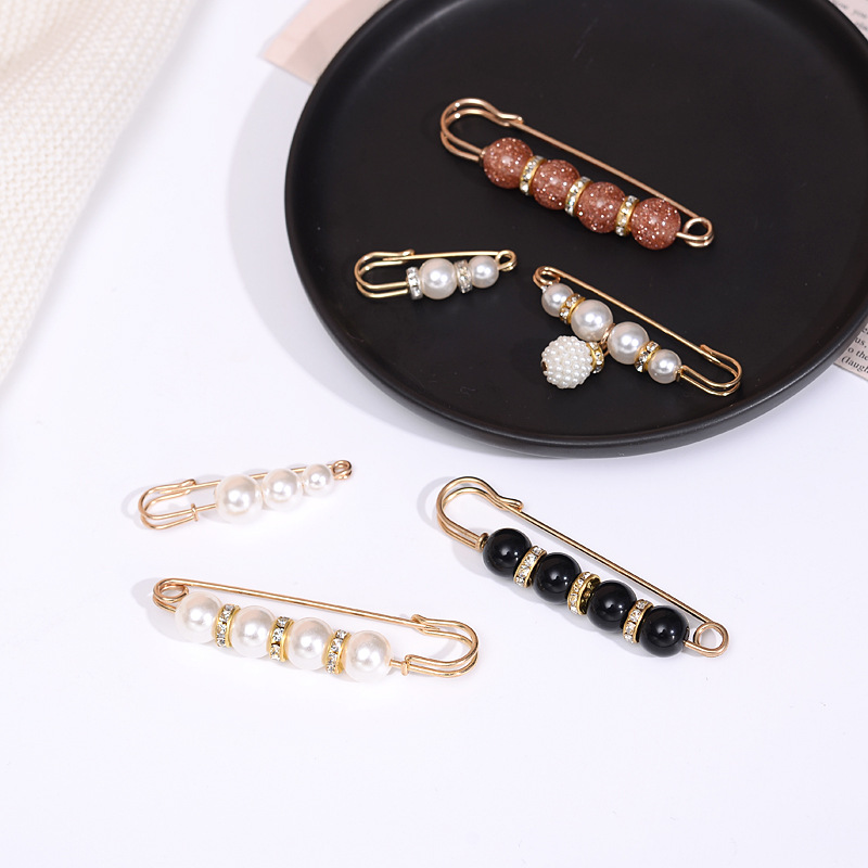 Jeans Waist Buckle Invisible Skirt Waist Tight Clip Waist Needle Waist Tight Card Needle Anti-Light Brooch Female Personality