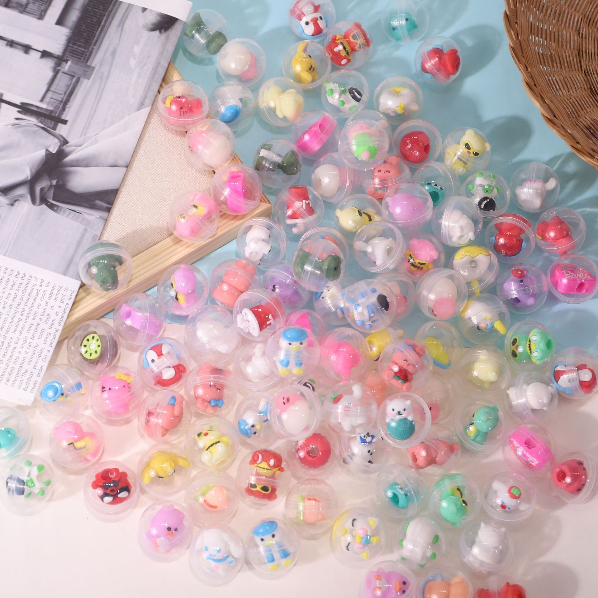 Transparent 32mm Gashapon Toy Gift Children's Pencil Cap Stationery Prizes Cartoon Doll Gashapon One Dollar Gashapon Machine