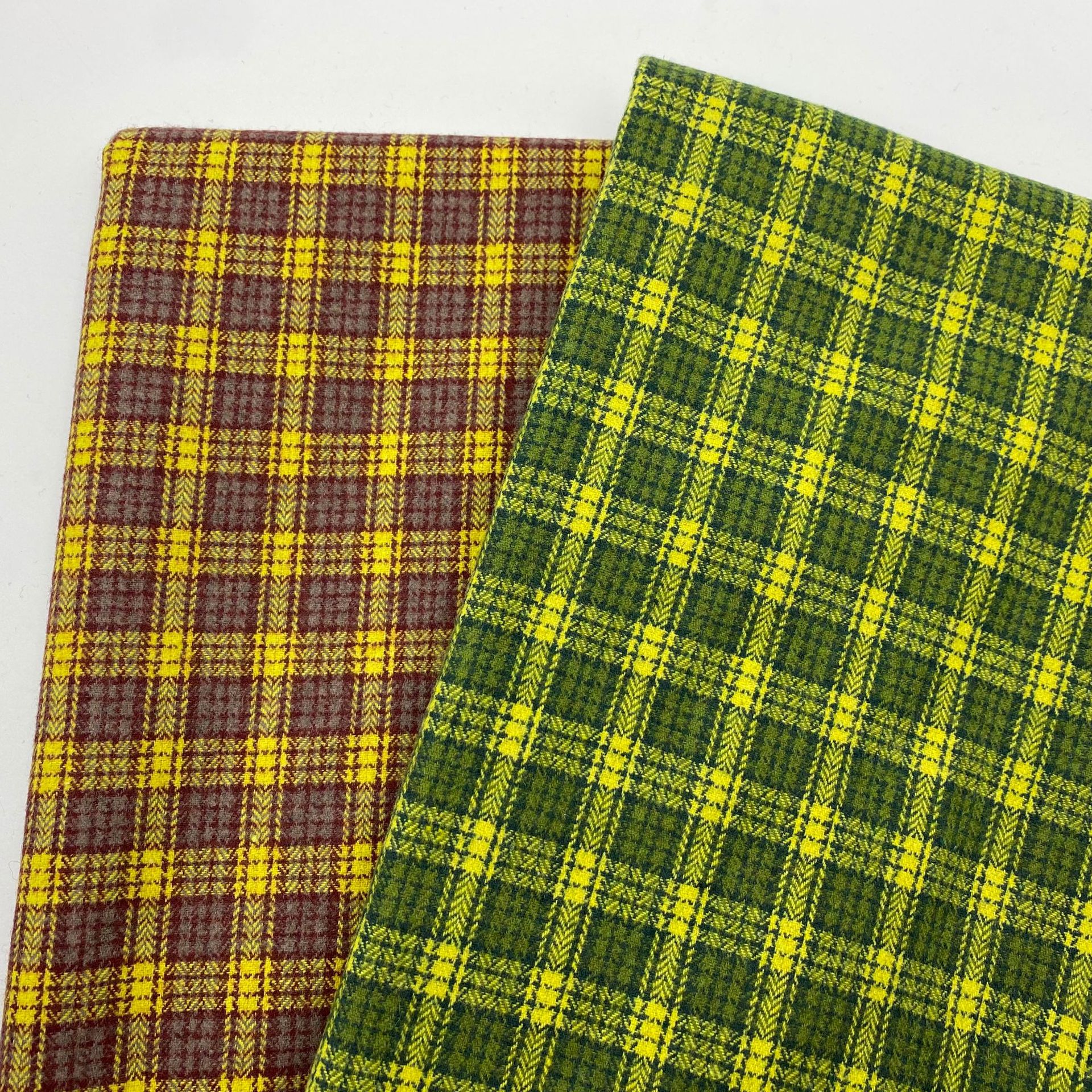 Woolen Fabric Spring and Autumn Vintage Thin Tartan Flannel Fabric