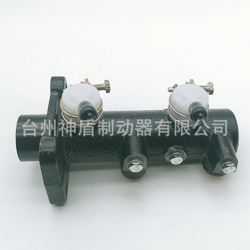 MC894212 for Mitsubishi CANTER Platform truck brake master cylinder brake master cylinder accessories