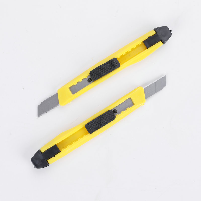 Wholesale small size express knife portable office student art knife mini plastic film wallpaper knife paper cutting knife