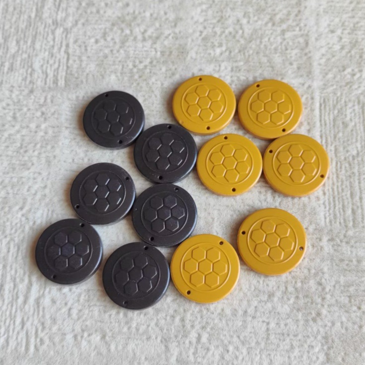 Large number of wholesale coffee color plum blossom shaped Thomas stone piece diameter 27mm seed plum blossom shaped mattress round piece