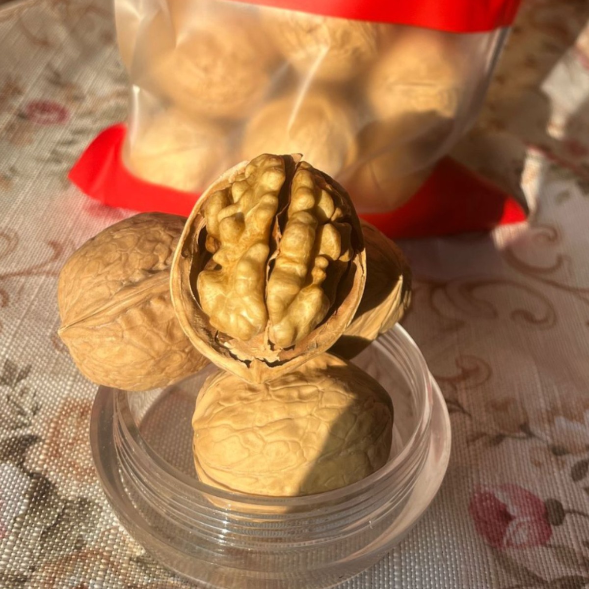 New goods Xinjiang Aksu 185 thin skin paper raw walnut original hand-peeled walnut wholesale generation