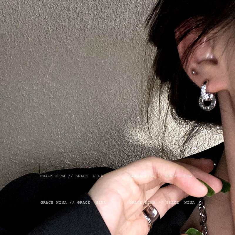 Two-Piece Diamond-Studded Double Hoop Earrings 2022 New Minimalist Stud Earrings for Women, Summer Cool Style Design Earrings Ins