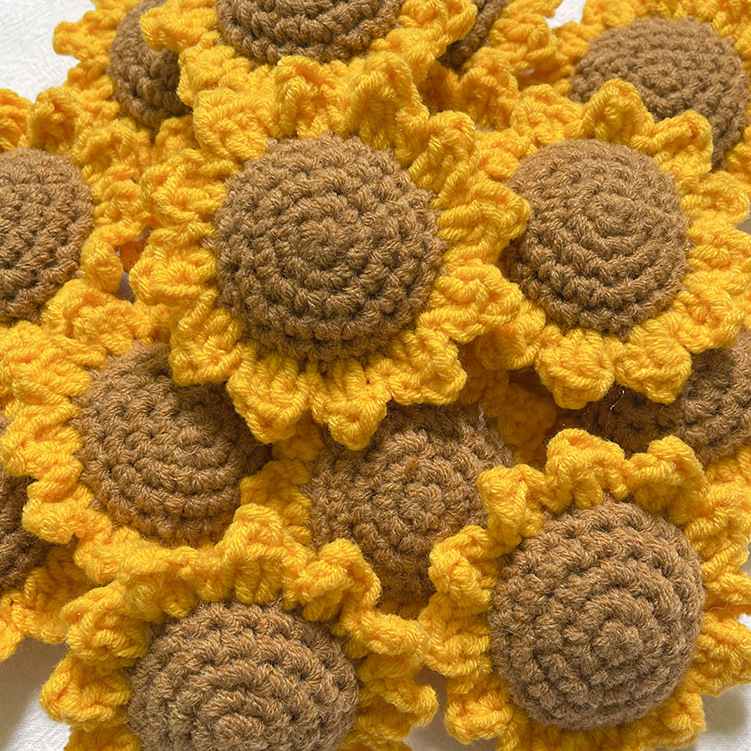 DIY Hand-Woven Sunflower Flower Head Crocheted Finished Knitted Sunflower Pendant Semi-Finished Sunflower Bouquet