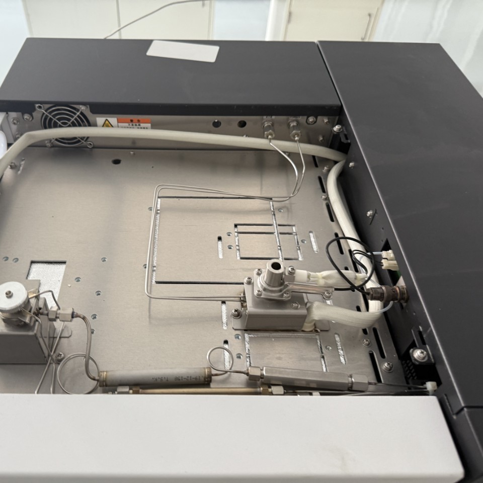 Shimadzu Nexis Gc-2018-Gas Chromatography System Installed with 3 Injection Units and 4 Detection Units at the Same Time