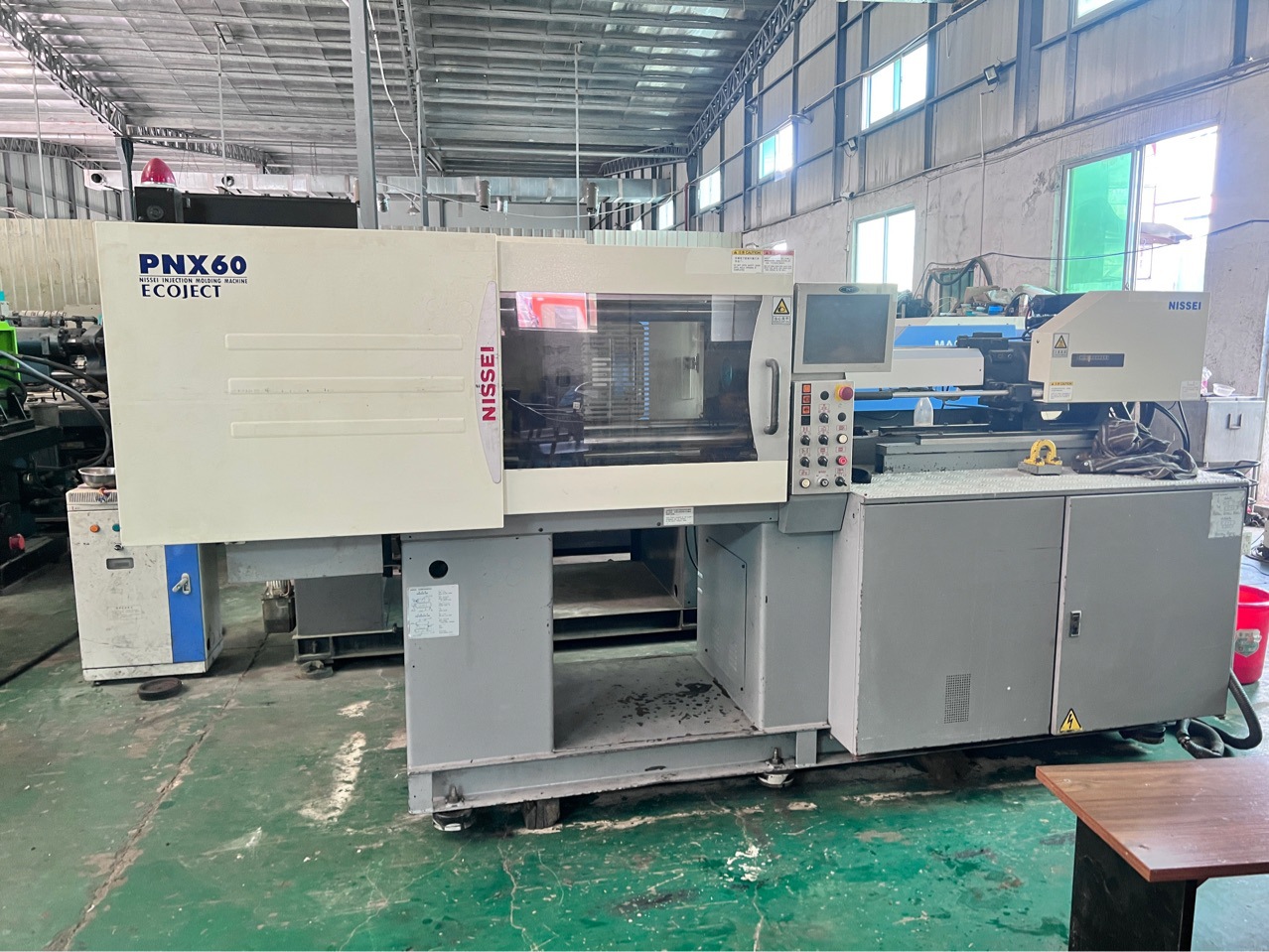 Nissei 60t Servo Machine 90% New Precision Machinery