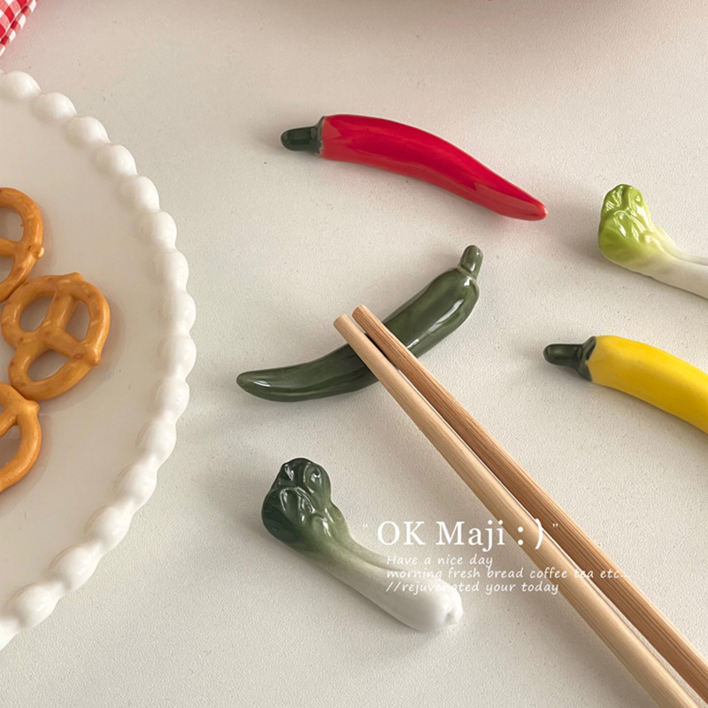 High-Quality Cute Tableware Chopstick Holder Kitchen Household Creative Ceramic Chopstick Holder Exquisite Dining Table Chopstick Pillow