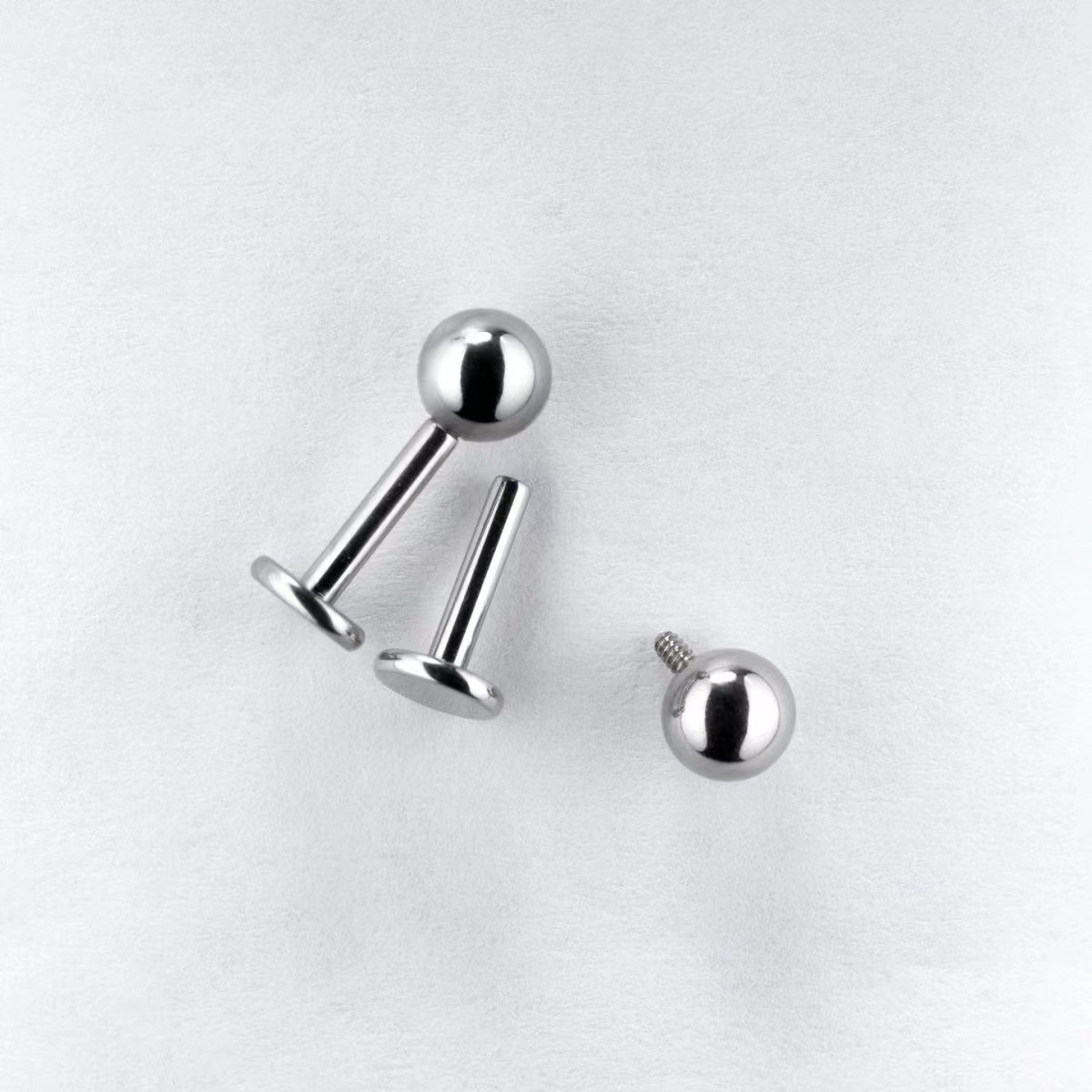 Titanium steel outer tooth ball replacement ball eyebrow nail lip nail navel nail piercing accessories diy body piercing jewelry wholesale