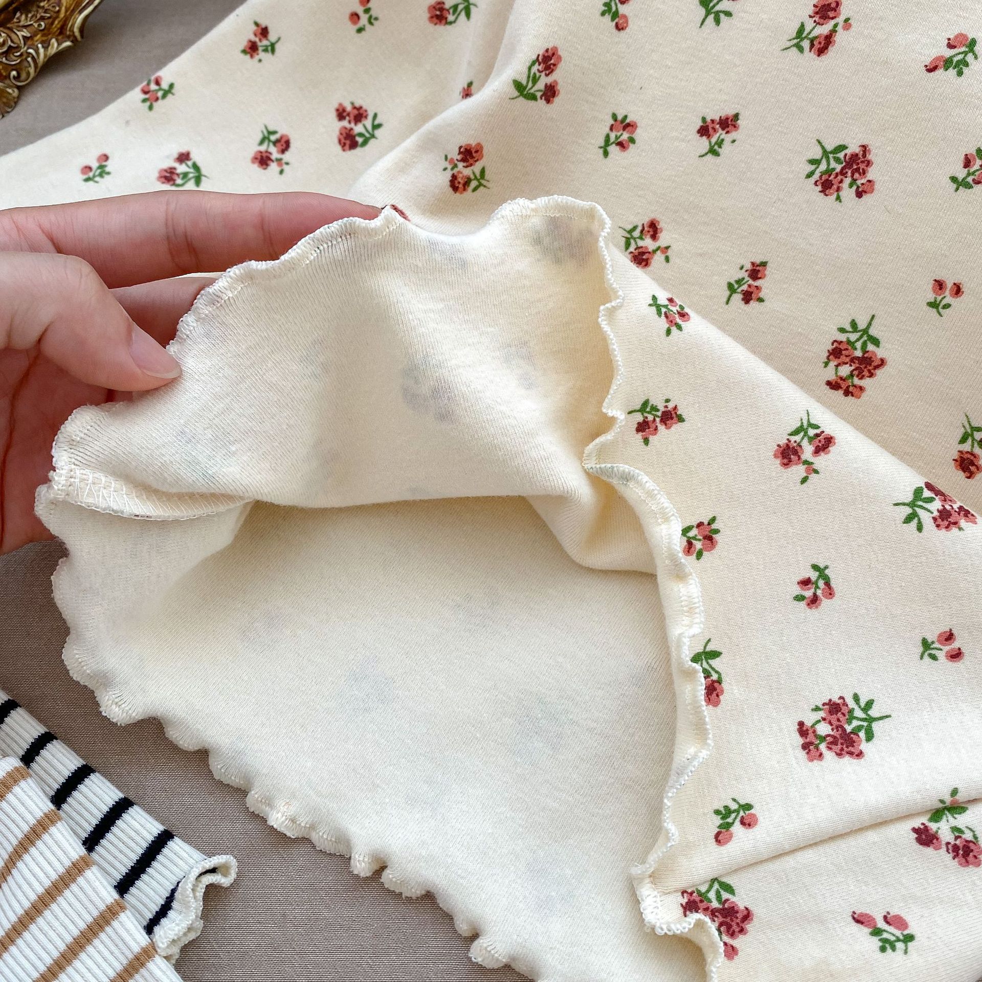 Ins Spring New Style Girls Half Turtleneck Fungus Hem Bottoming Shirt Fashionable Baby Girl Floral Thin Long-Sleeved Top