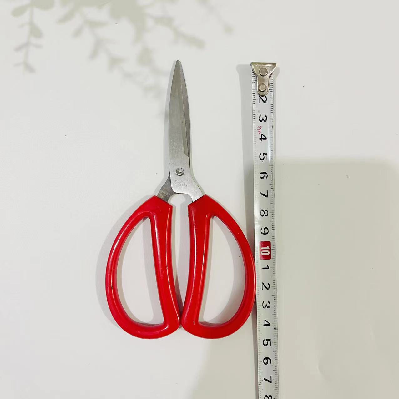 Household Scissors, Wedding Scissors, Paper Scissors, Powerful Scissors, Office Cutting, Seam Scissors, Stationery Scissors, Hand Scissors, 2 Yuan Supply