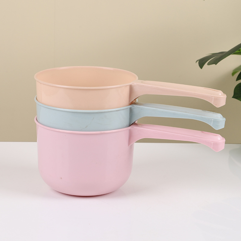 Plastic thickened water scoop kitchen long handle water Spoon bath water scoop Children Baby Bath scoop spoon water scoop wholesale