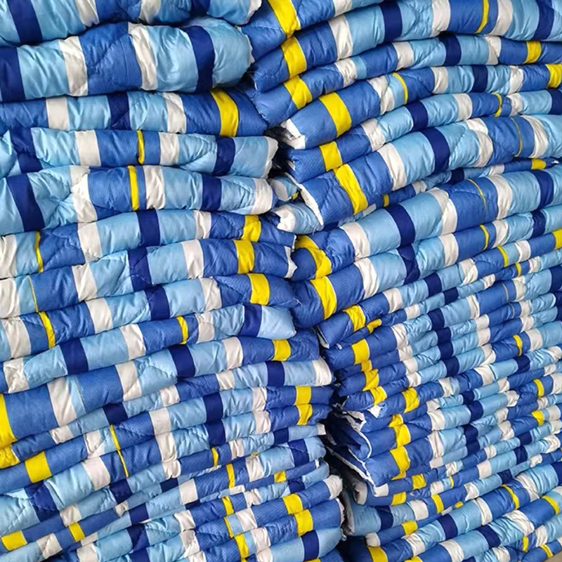 Factory wholesale labor protection quilt construction site unit bedding insulation quilt cotton mattress migrant workers are thickened warm quilt
