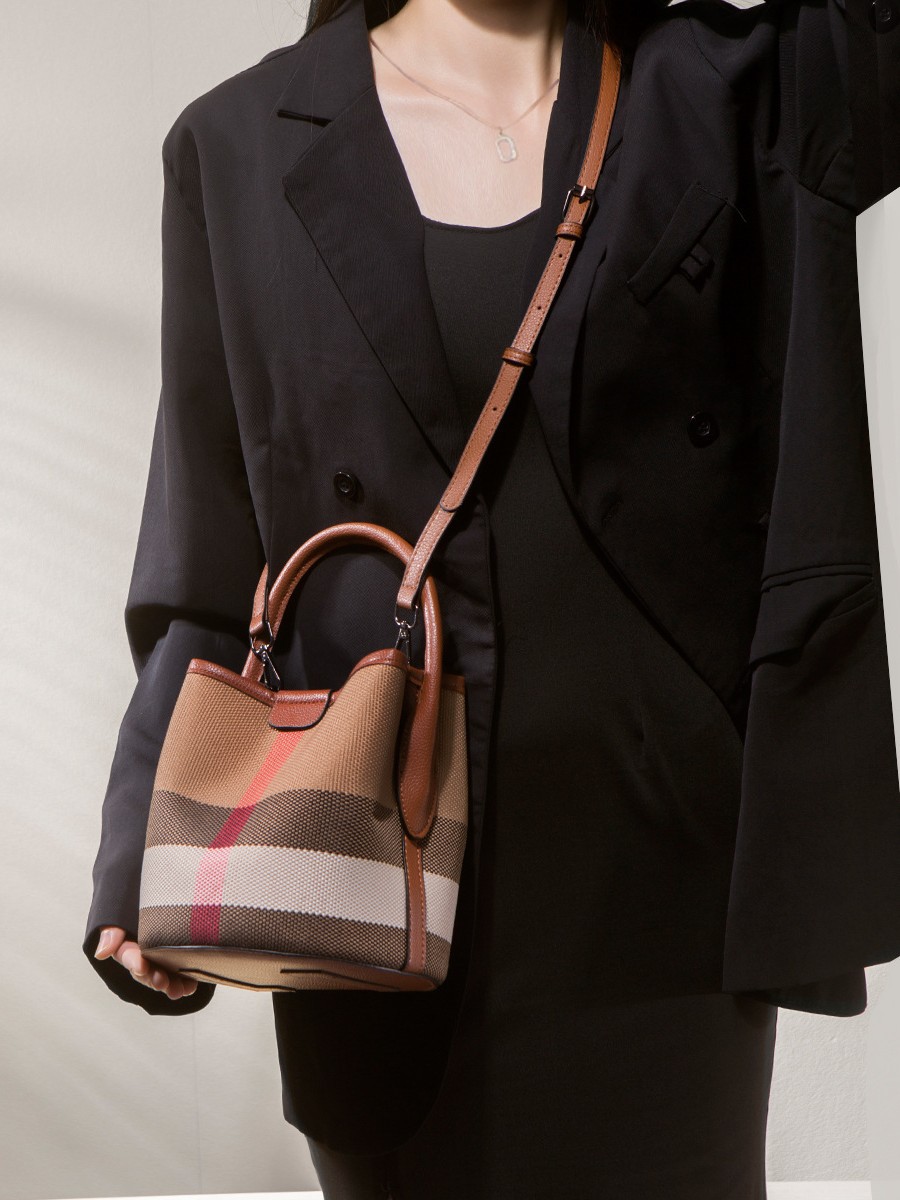 Сумка в клетку для женщин новая 2025 года высококачественная универсальная мини канвасная сумка-ведро через плечо