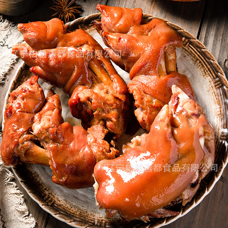Baihui pig trotter stock soup pig hand spiced pork cooked Chaoyang snacks snacks marinated instant vacuum 250g