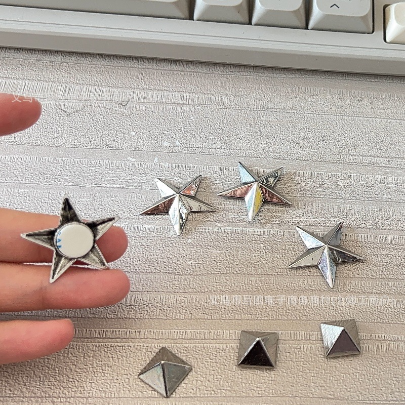 Amazon Snowboard treadle pad pyramid spikes anti-slip snowboard pedaling pad snowboarding