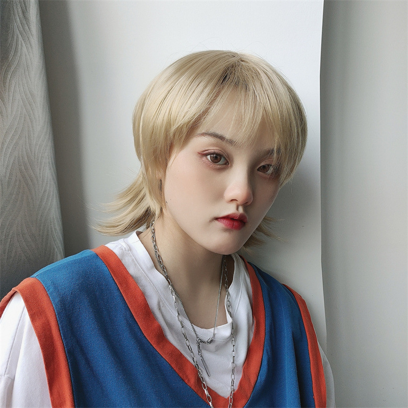 Factory spot wig men and women can wear wolf tail short straight hair with bangs in cos shape mullet head wig head cover
