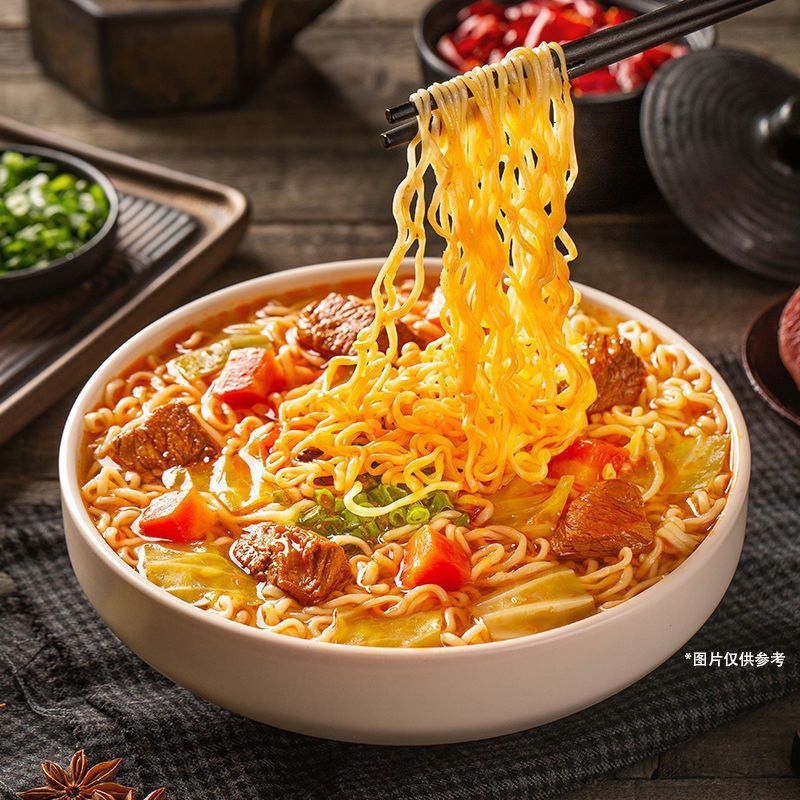Master Kang delicious instant noodles barrel braised beef noodles scallion pork ribs noodles pickled cabbage beef noodles wholesale