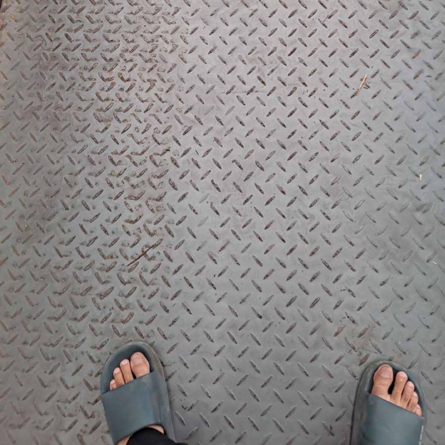 Figured Plate Slip-Resistant Pattern Steel Plate Climbing Steel Q235B Lentil-Shaped Gb Chengdu Spot