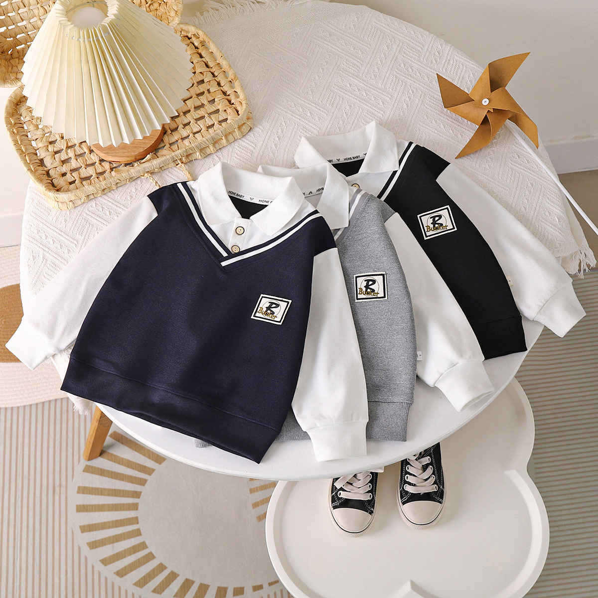 Свитшот для мальчиков, новая весна и осень 2025, британский стиль, майка-поло, фальшивый комплект для детей среднего и большого размера