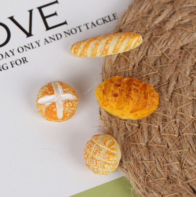 1:12 Dollhouse doll house mini cake model Play house clay bread 4