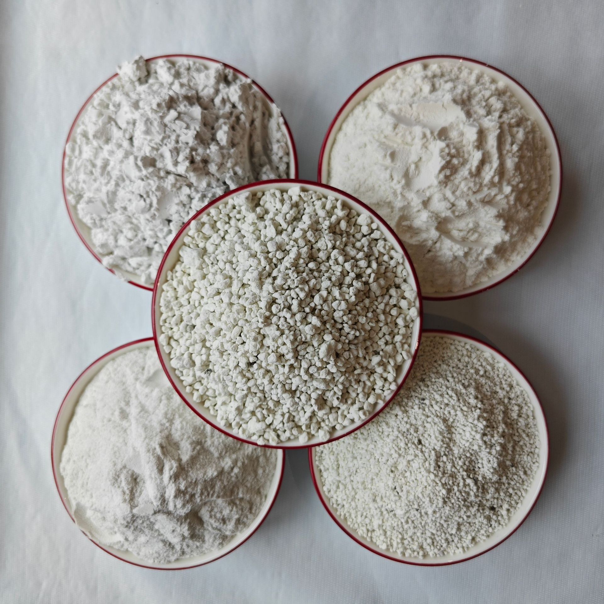 Wholesale Diatomaceous Earth Powder, Diatomaceous Earth Particles for Oil Absorption and Filter Aid, Sewage Treatment Calcined White Diatomaceous Earth