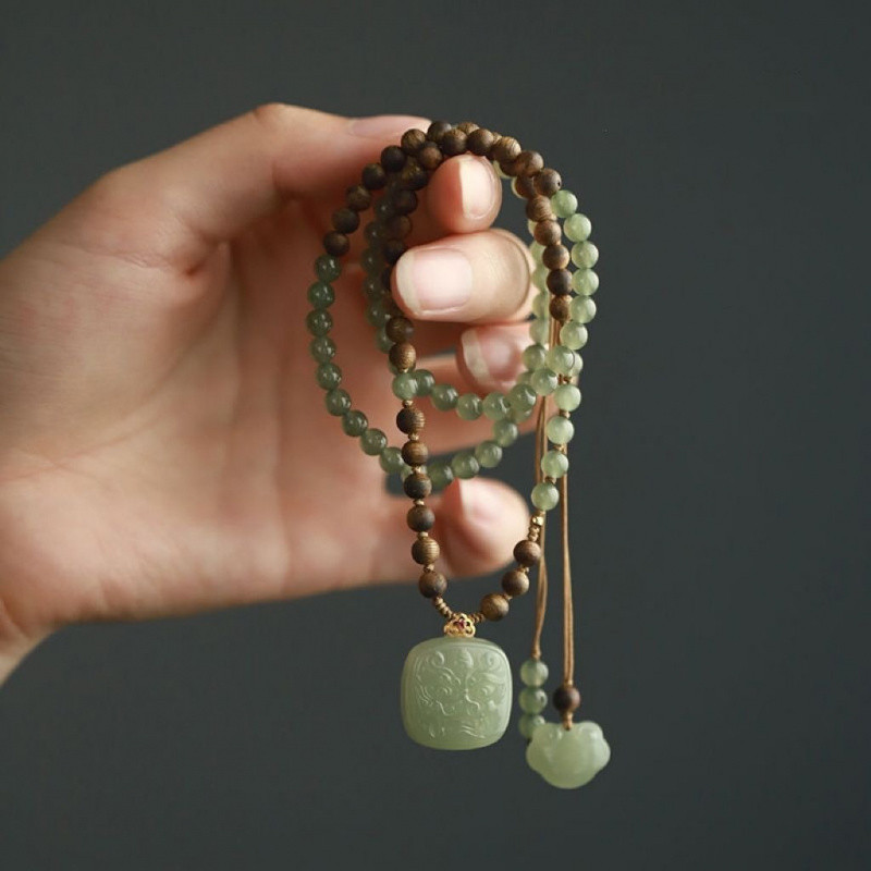 Hetian Jade Buckle Pendant Necklace Qingshui Daijin Clavicle Chain Women's New Chinese-style Aquilarius Sinan Natural Black Sky