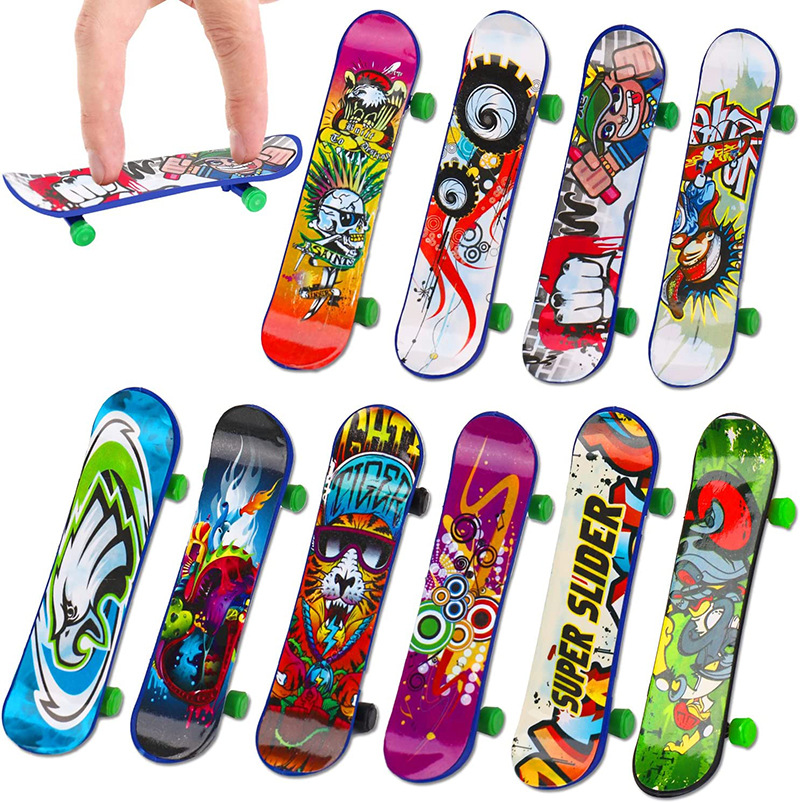 Creative fingertip plastic finger skateboard creative desktop decompression toy fingertip skateboard sports toy stall gift
