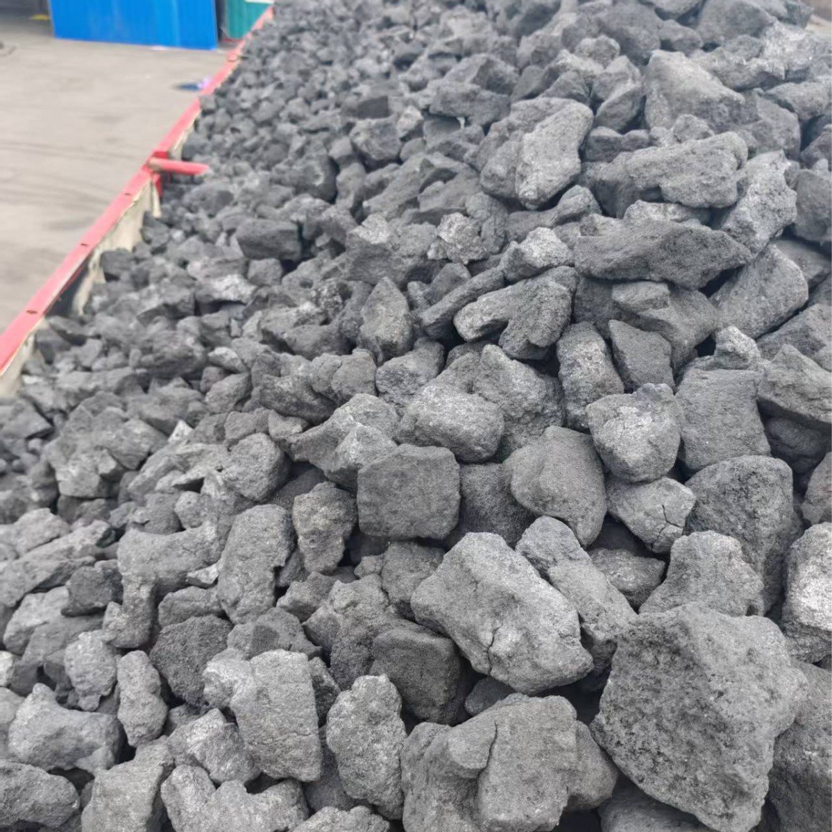 Shanxi Supplies Environmentally Friendly Filter-Specific Coke Cast Granules with High Heat Value for Iron Smelting, Low-Sulfur Metallurgy, and Environmentally Preferred Options