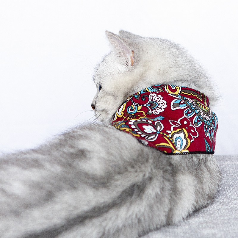 Amazon pet dog denim triangle towel cat retro pattern saliva towel big dog bib pet scarf