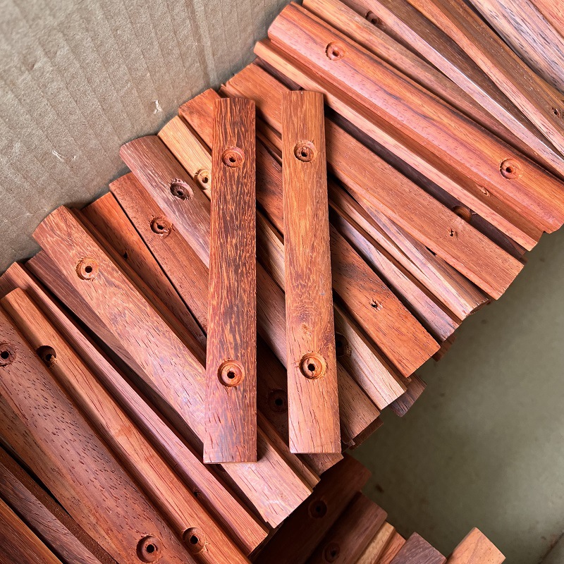 Массивная деревянная линия для подвешивания, оптовая продажа, полукруглая форма, деревянная линия для подвешивания картин, перфорированная, натуральная древесина груши