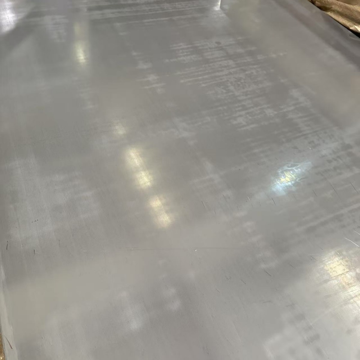 Guangdong Foshan Spot Acid Washing Flat Door City Sphc Treasure Steel Acid Washing Steel Roll High Strength Smaph440 Automotive Steel