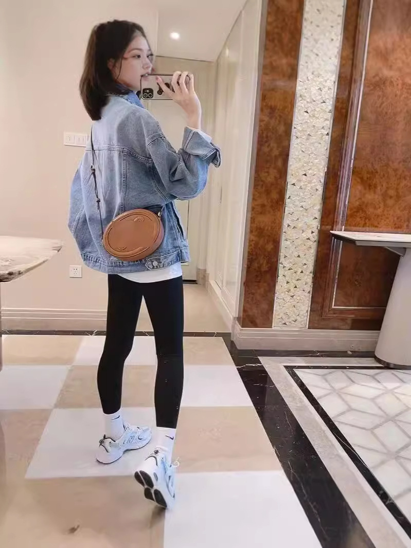 2024 New Korean Style Casual Short Small Fragrant Style Denim Coat Women's Spring and Autumn Design Sense Niche Trendy ins