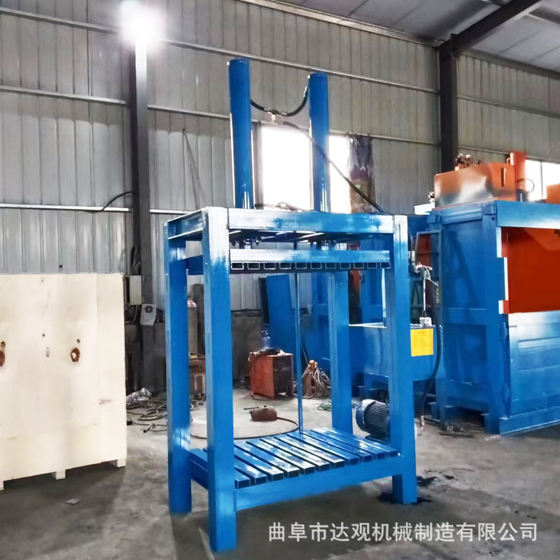 Doors-free woven bag ton bag baler hydraulic four-door clothing socks baler vertical hydraulic baler